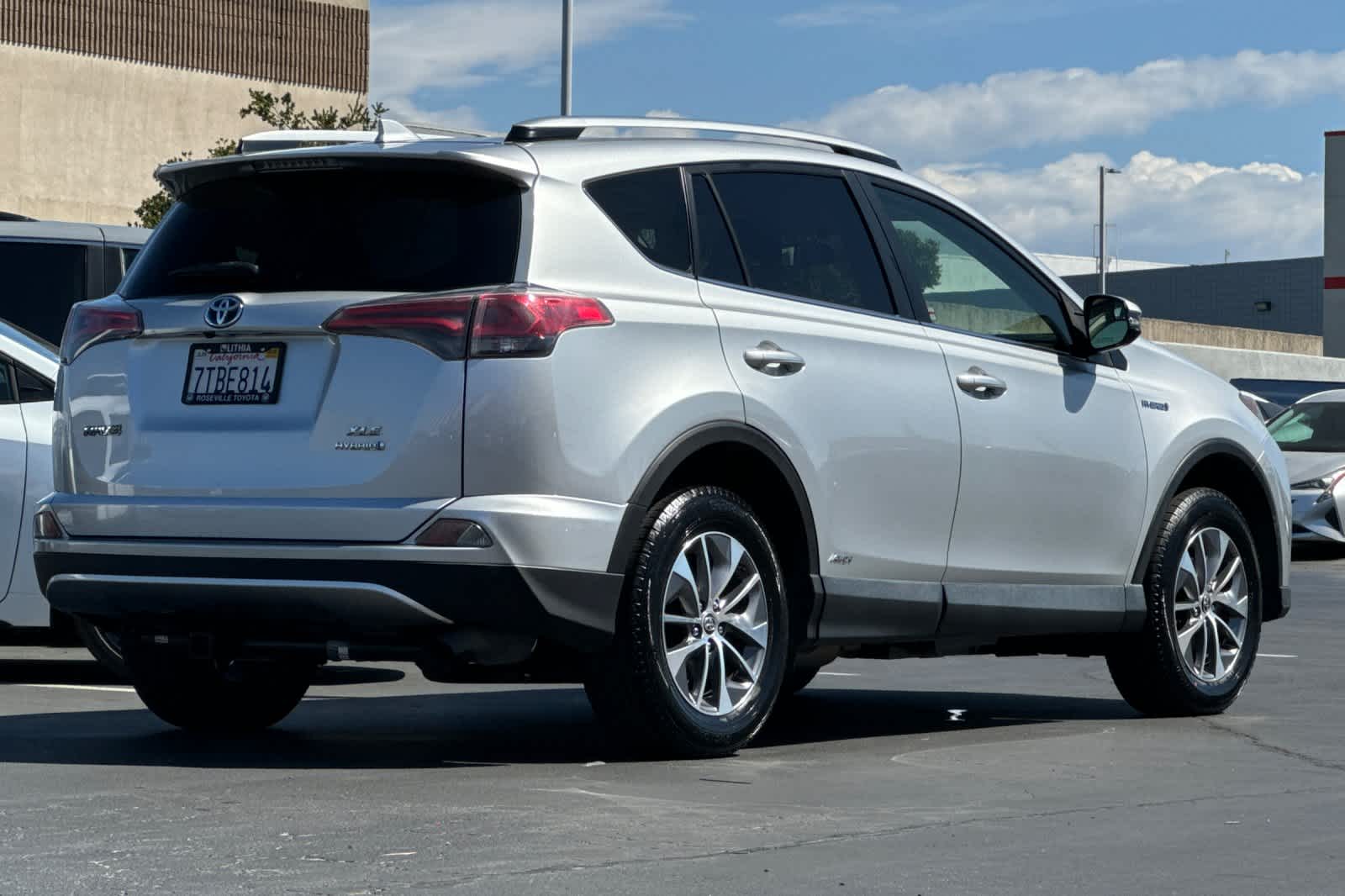 2016 Toyota RAV4 XLE 2