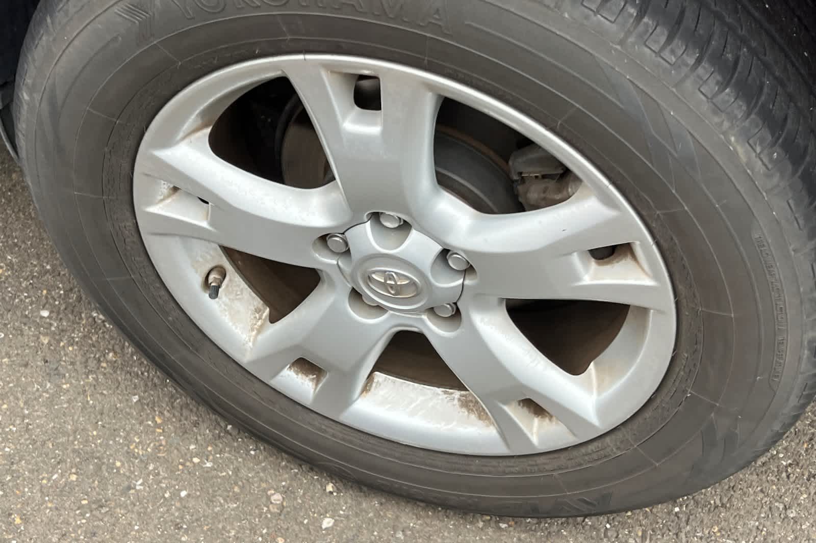 Thumbnail: 2012 Toyota RAV4 - 18