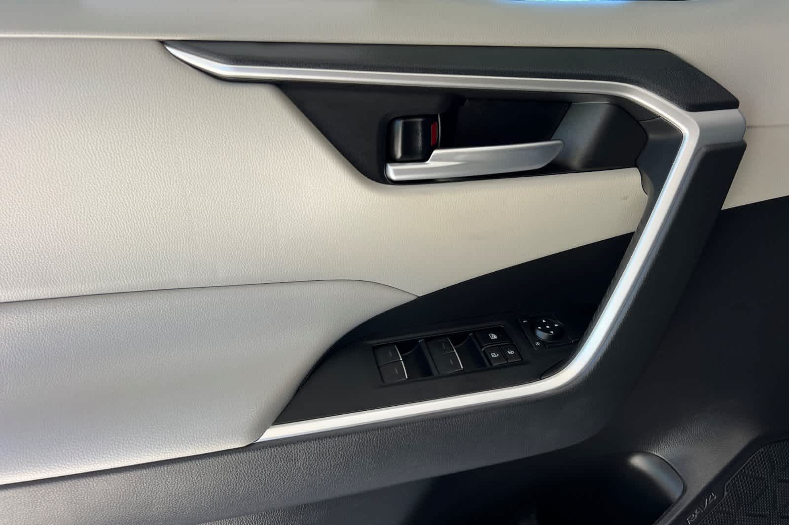 Thumbnail: 2024 Toyota RAV4 - 12