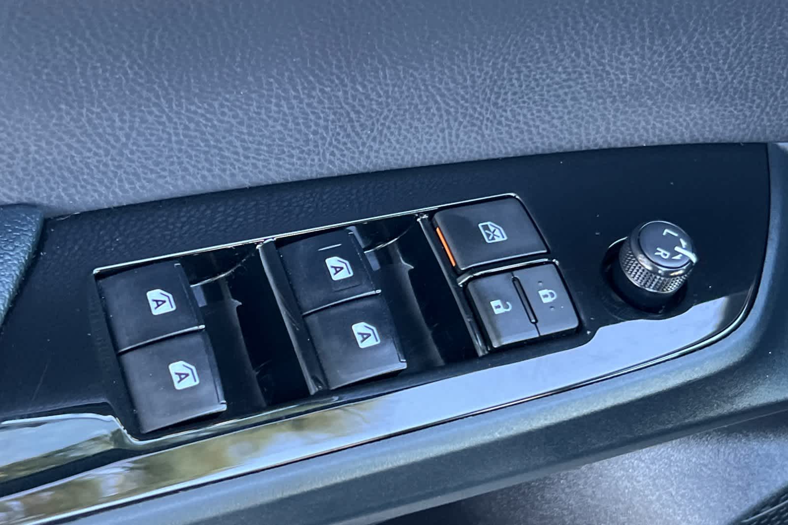 Thumbnail: 2017 Toyota Prius Prime - 13