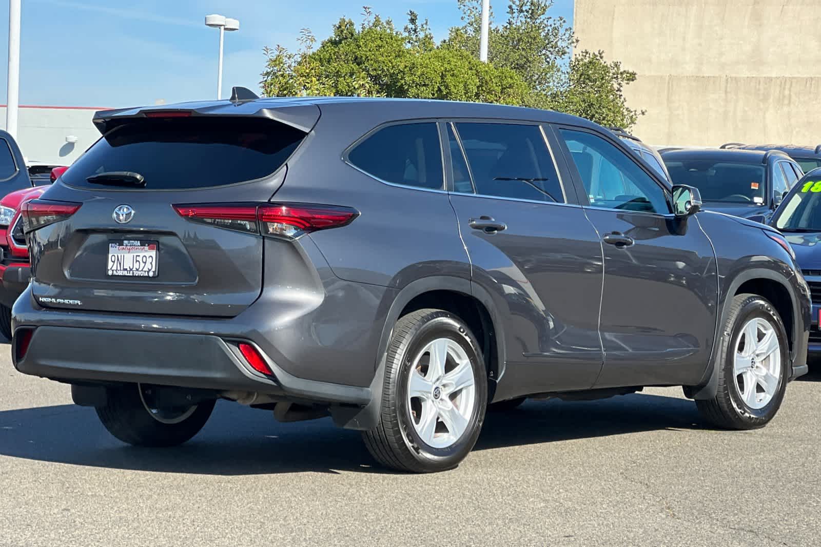 Thumbnail: 2023 Toyota Highlander - 2