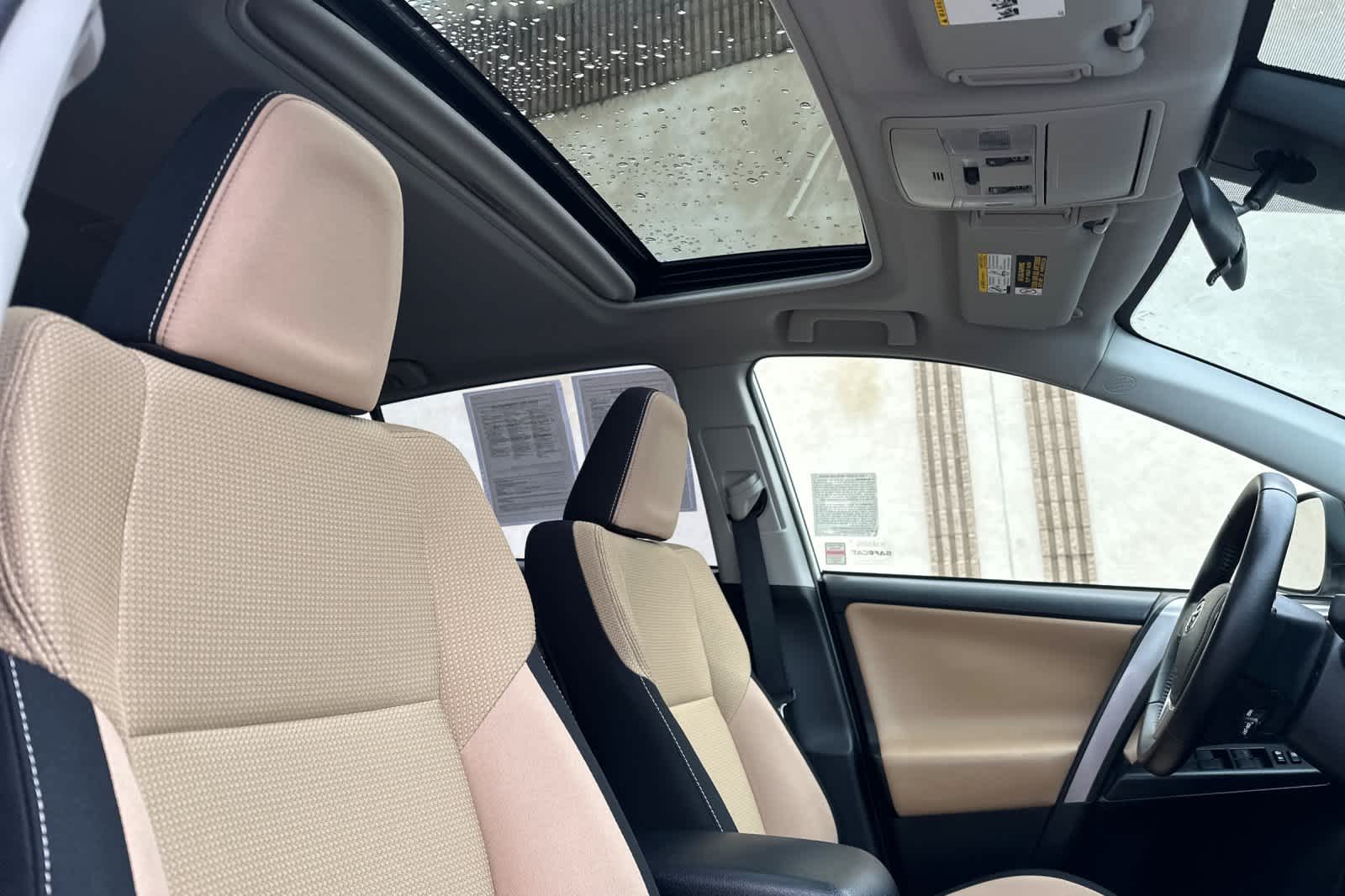 Thumbnail: 2018 Toyota RAV4 - 18