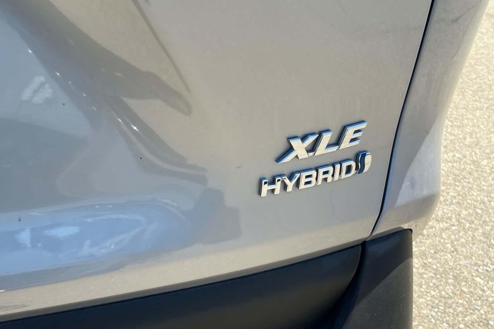 Thumbnail: 2022 Toyota RAV4 - 21