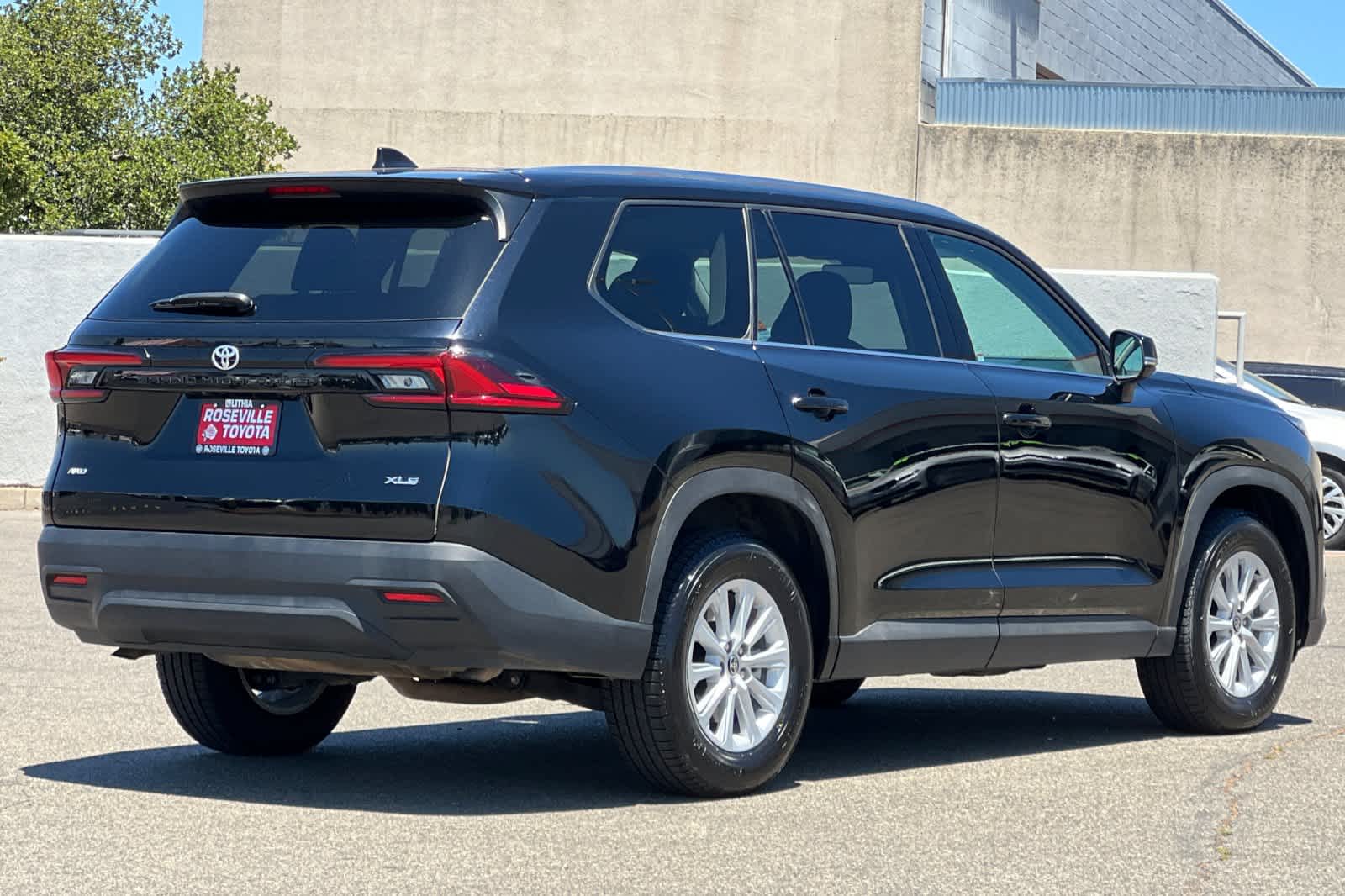 Thumbnail: 2025 Toyota Grand Highlander - 2