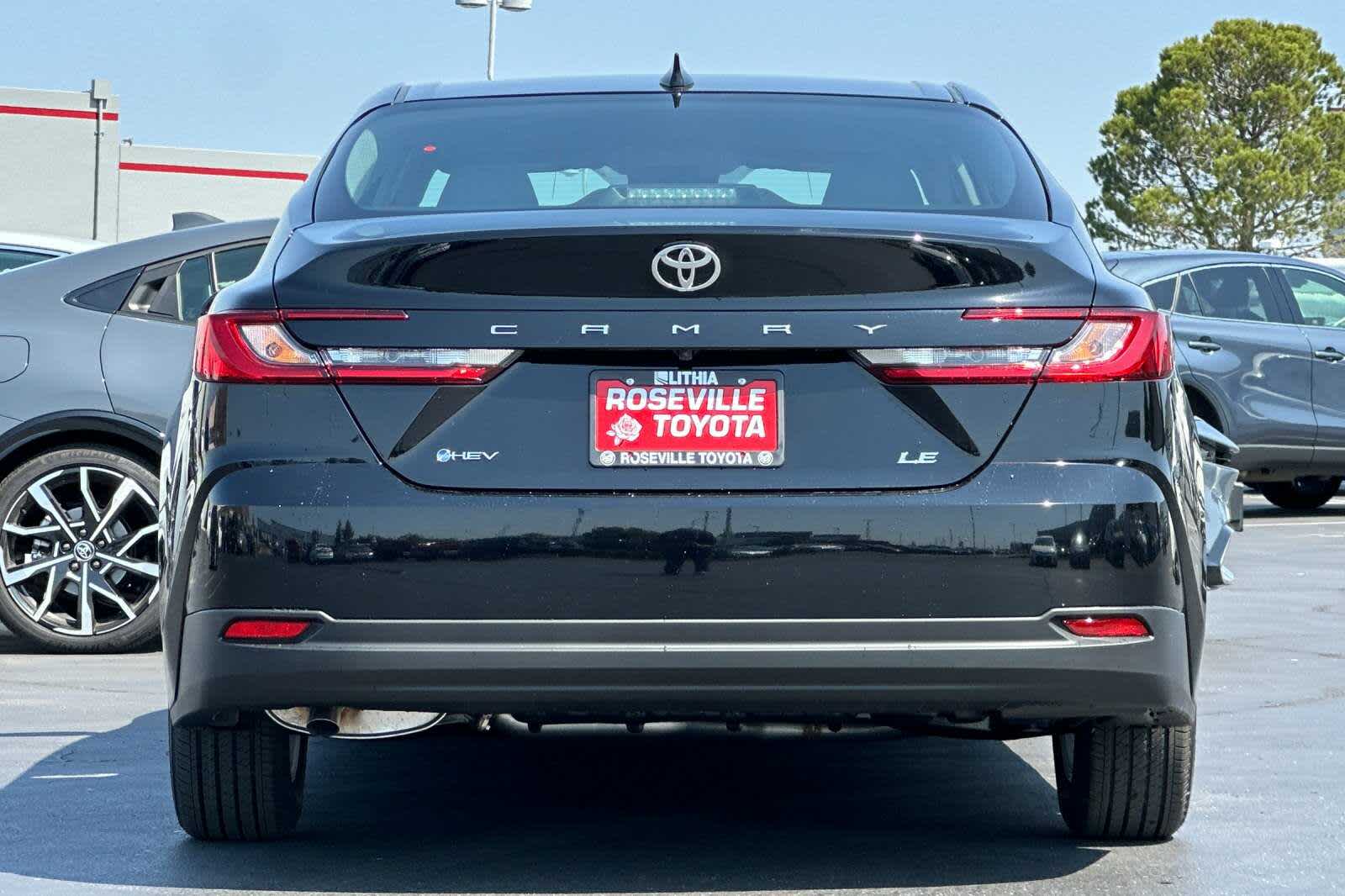 2025 Toyota Camry LE 7