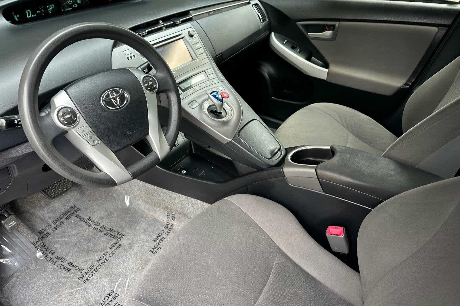 2012 Toyota Prius Three 11