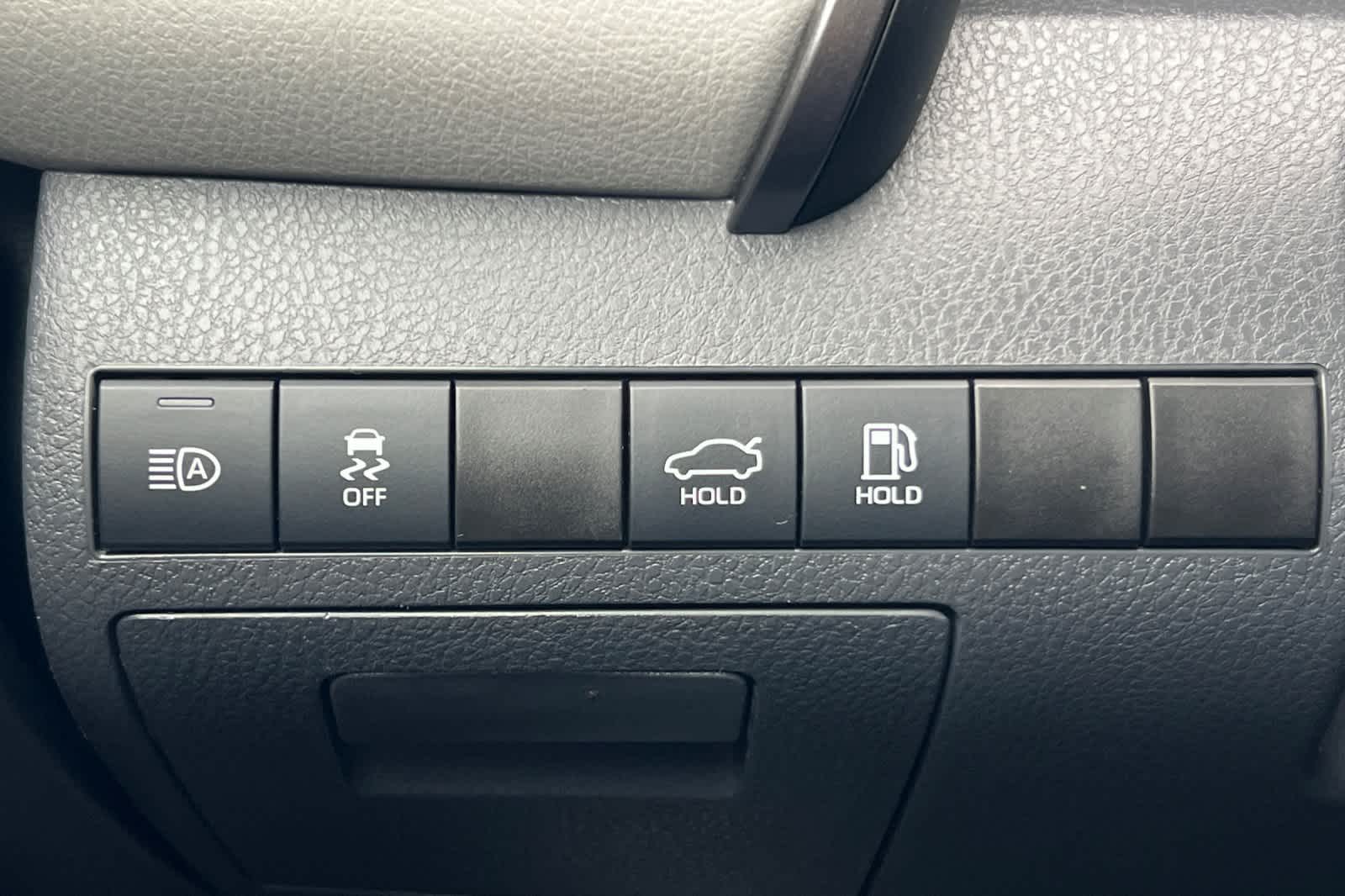 Thumbnail: 2023 Toyota Camry - 27