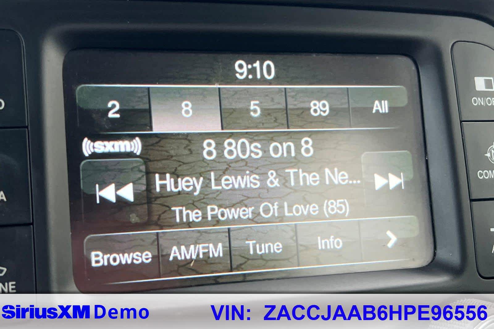 Thumbnail: 2017 Jeep Renegade - 29