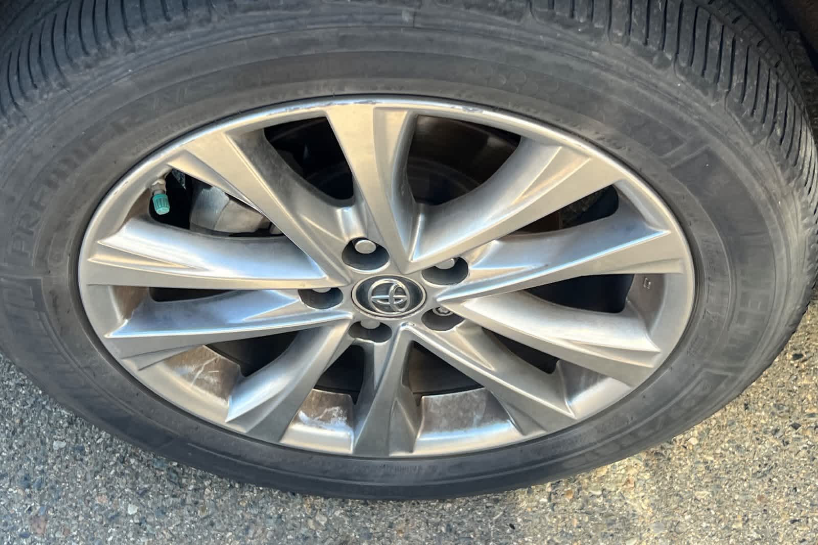 Thumbnail: 2017 Toyota RAV4 - 10