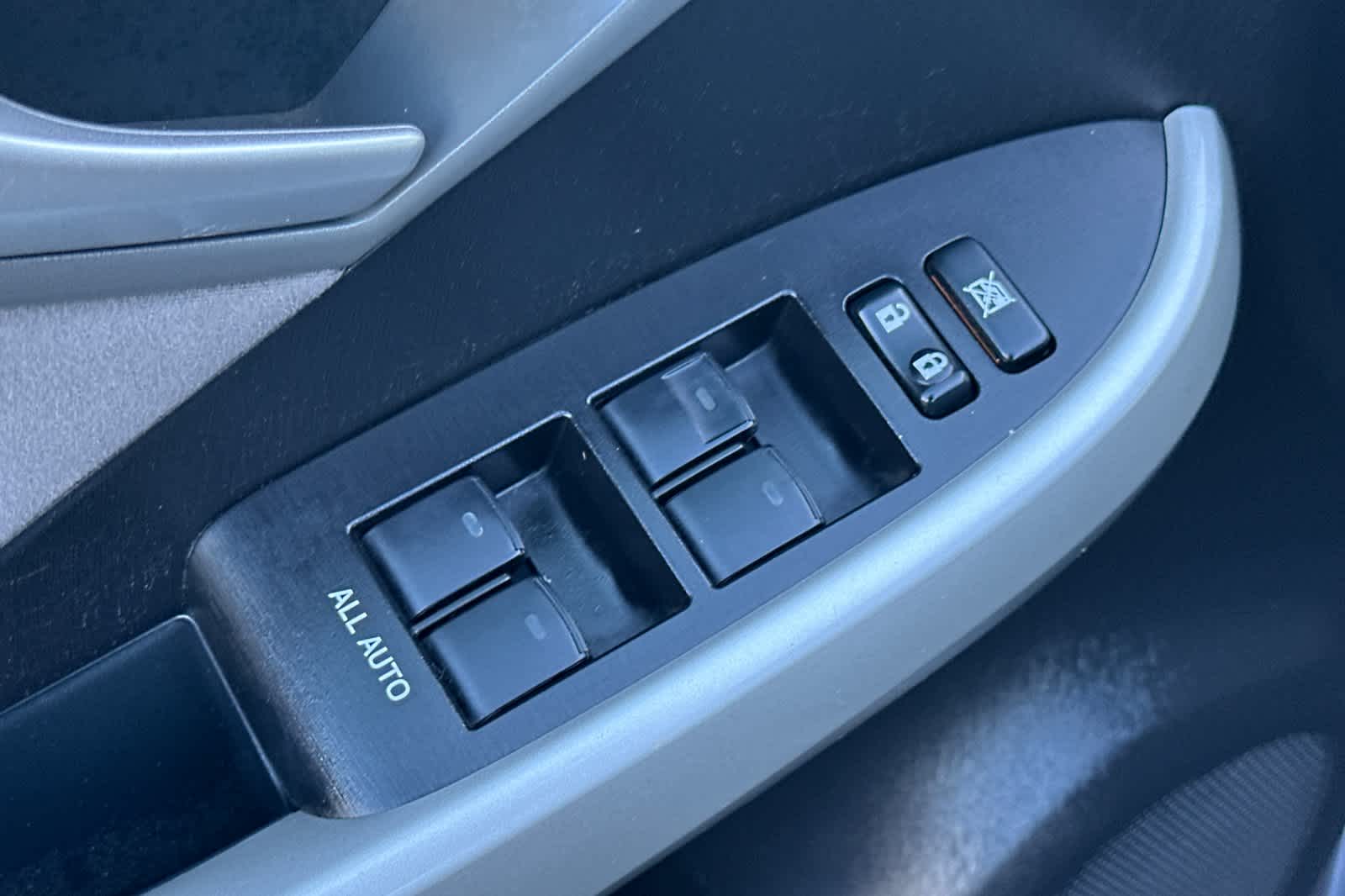 Thumbnail: 2014 Toyota Prius - 13