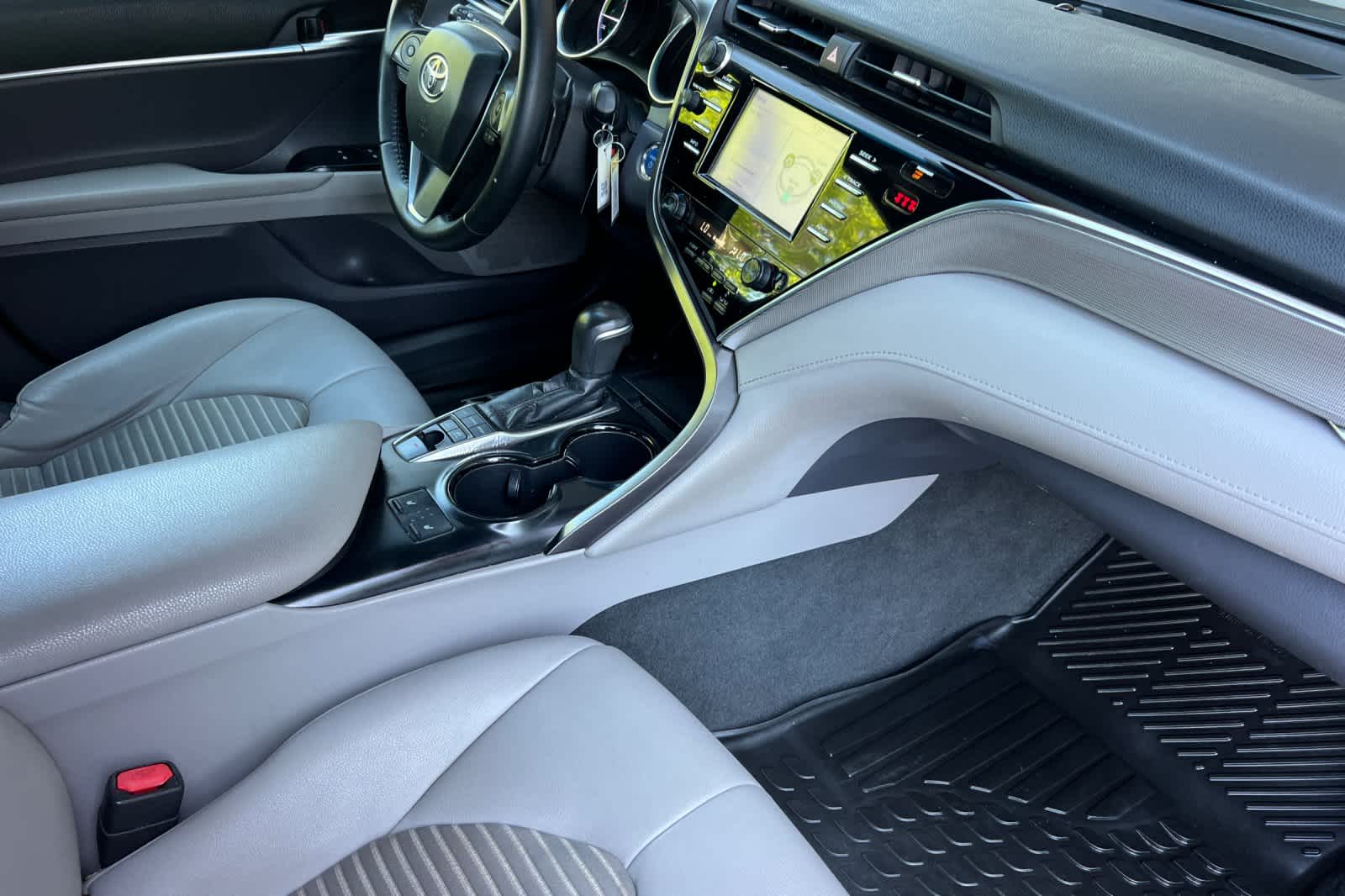 Thumbnail: 2018 Toyota Camry - 15