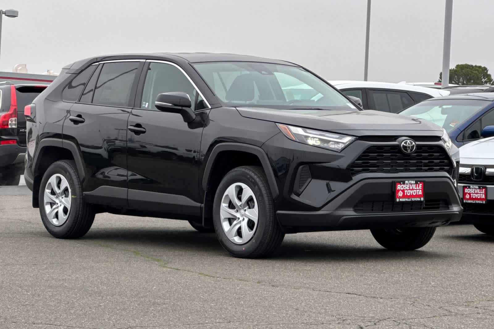 Thumbnail: 2025 Toyota RAV4 - 9