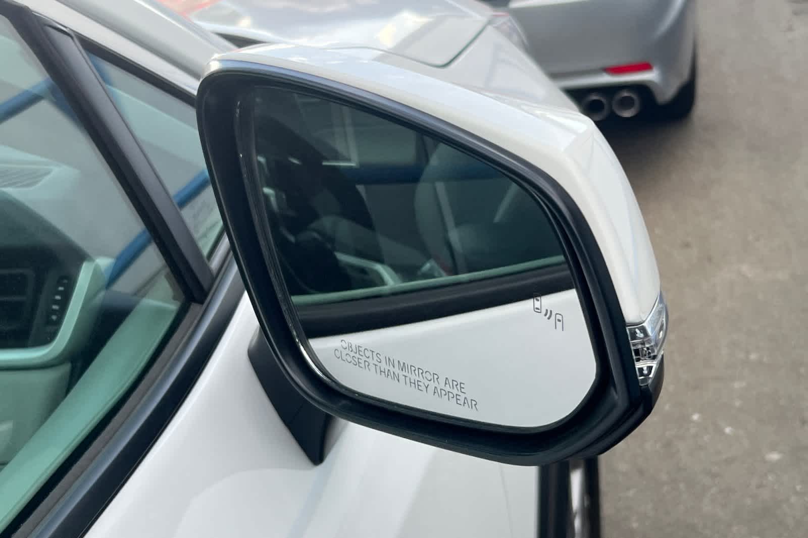 Thumbnail: 2022 Toyota RAV4 - 16