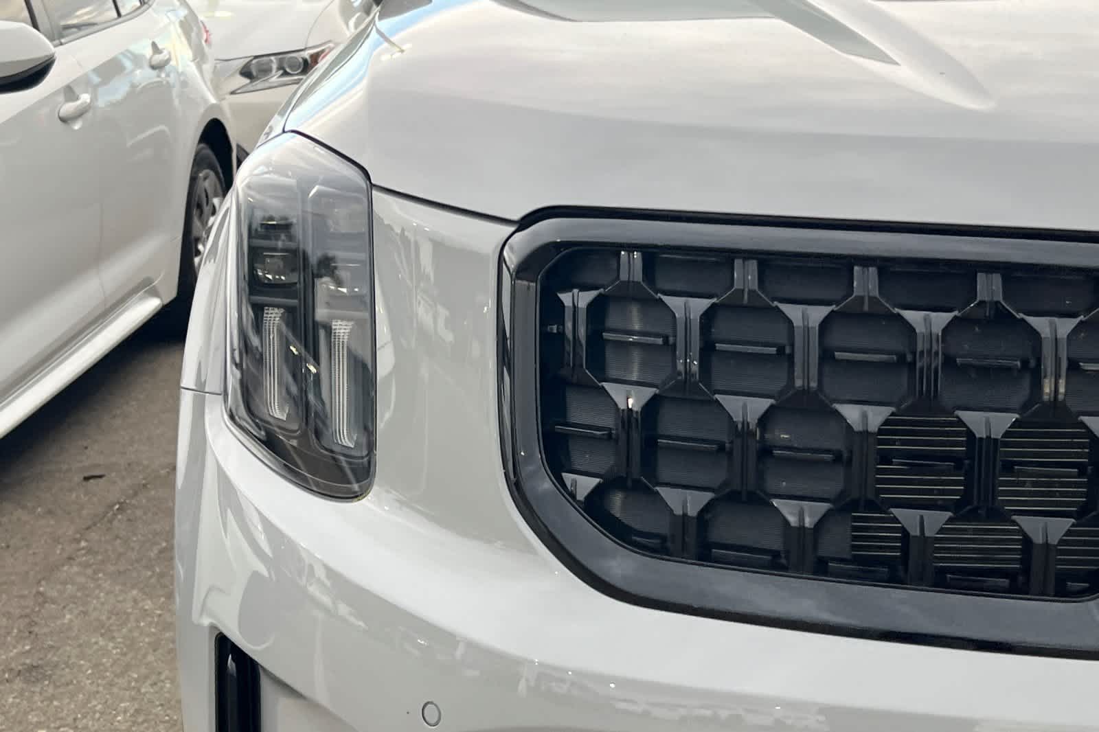 Thumbnail: 2024 Kia Telluride - 8