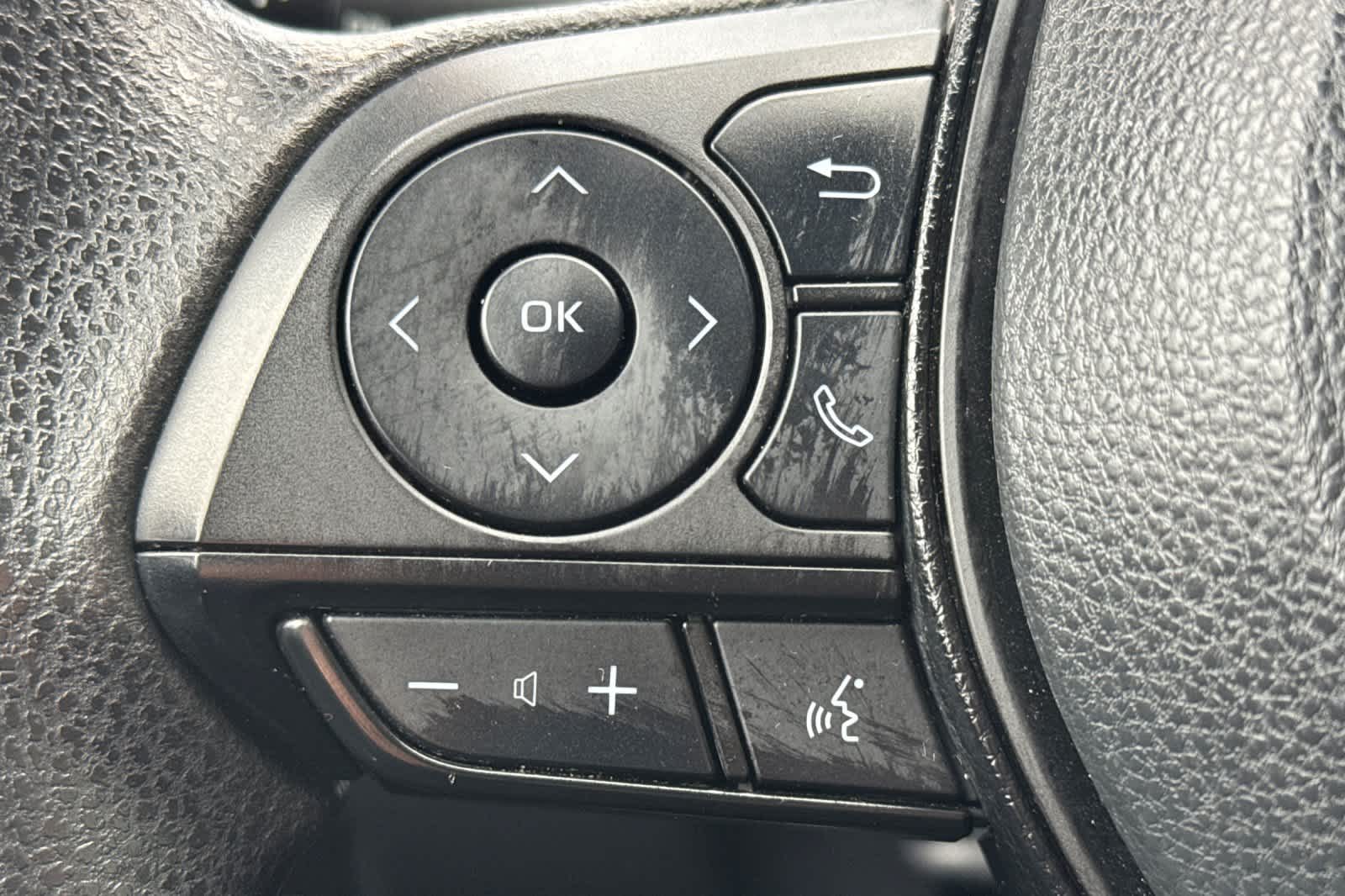 Thumbnail: 2024 Toyota RAV4 - 25