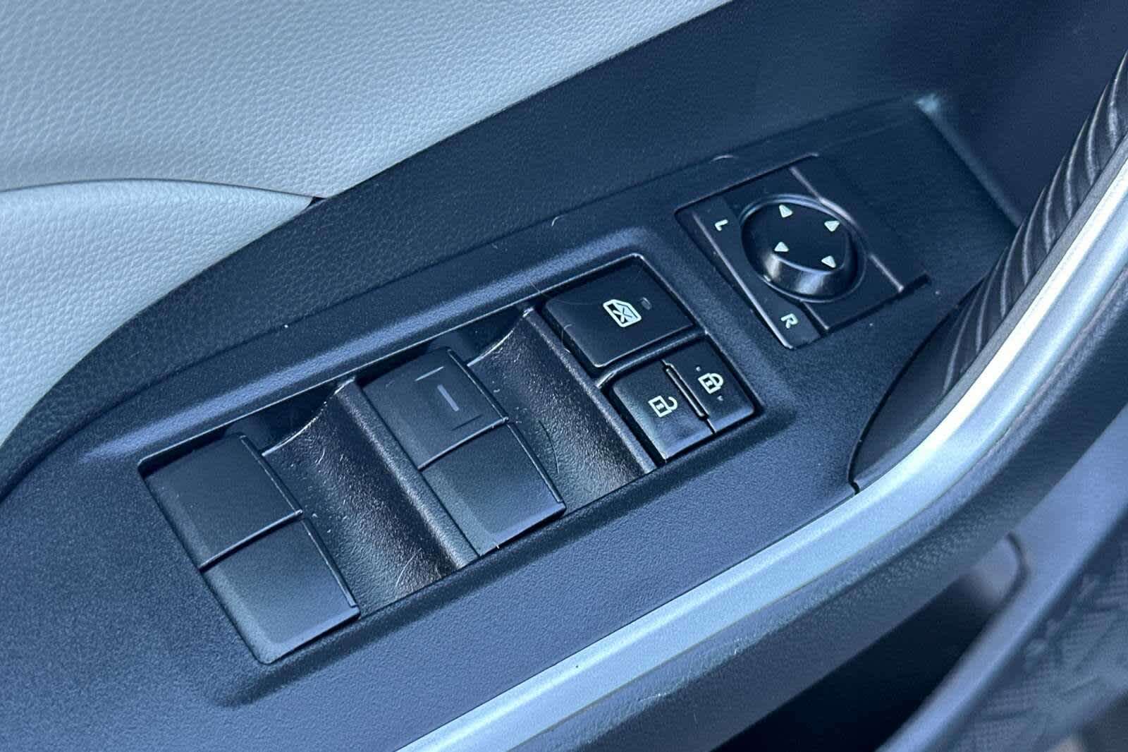 Thumbnail: 2021 Toyota RAV4 - 13