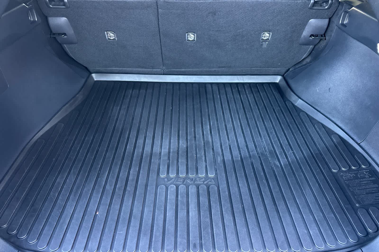 Thumbnail: 2022 Toyota Venza - 15