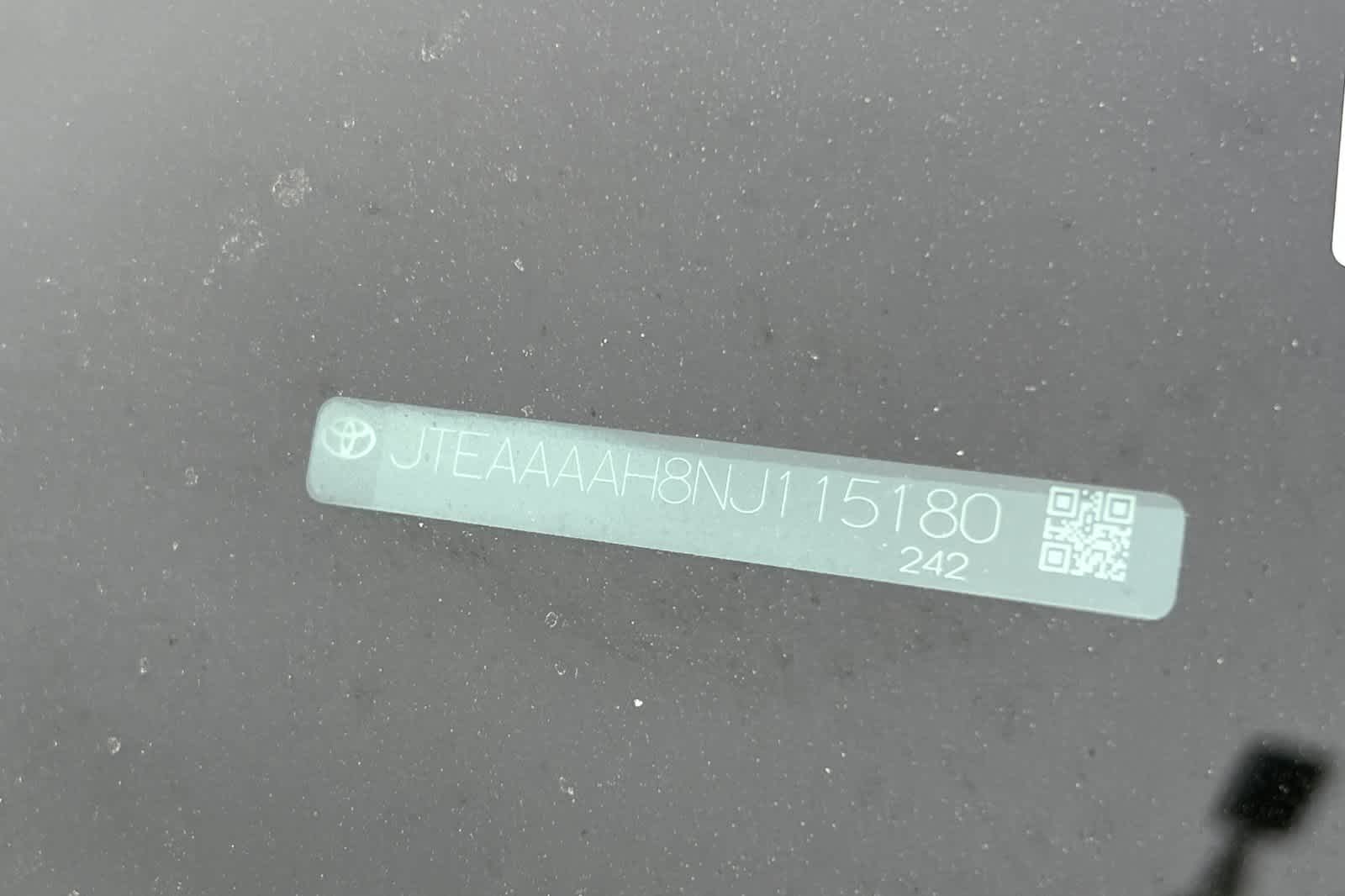 Thumbnail: 2022 Toyota Venza - 23