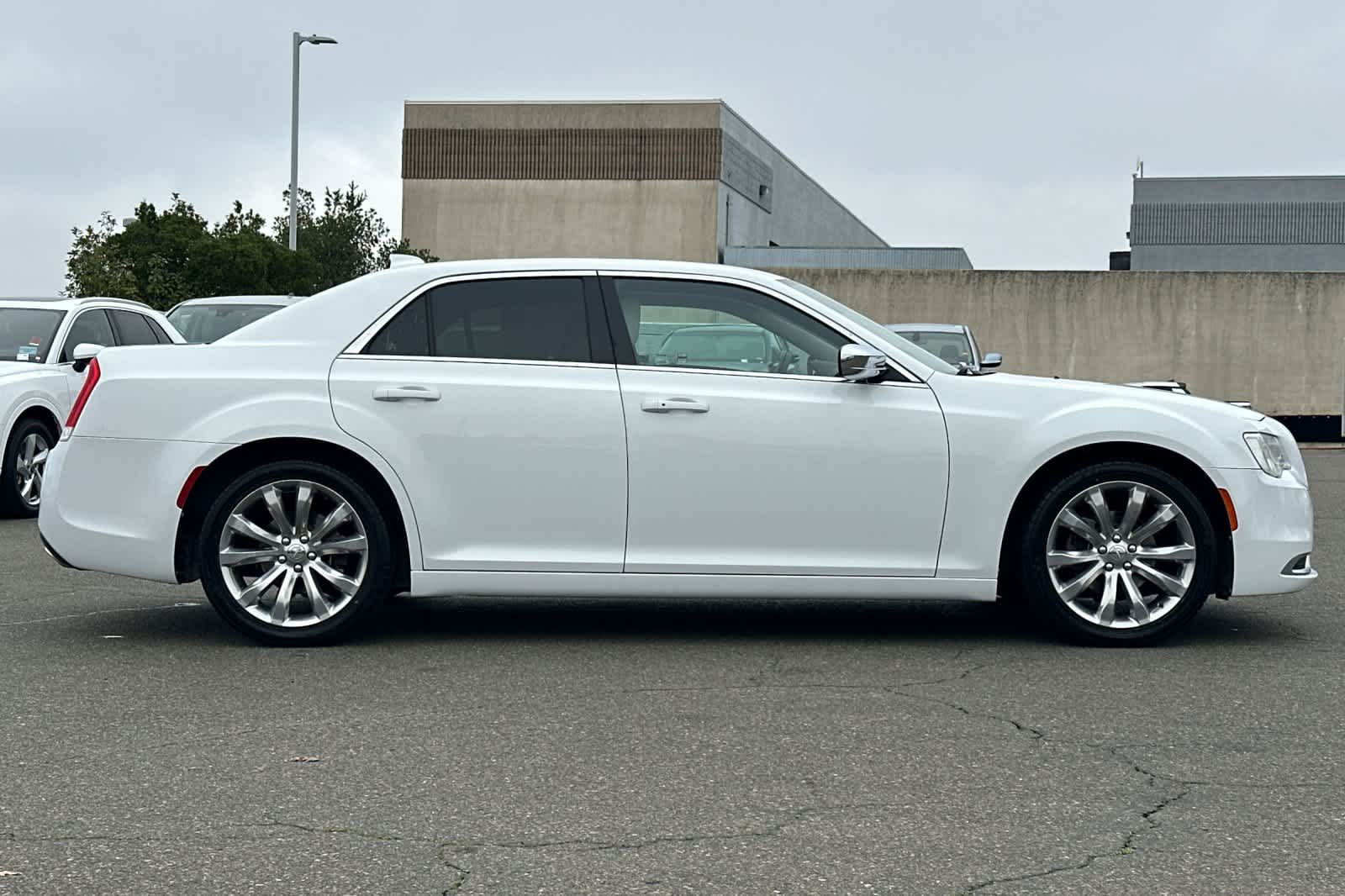 Thumbnail: 2018 Chrysler 300 - 6