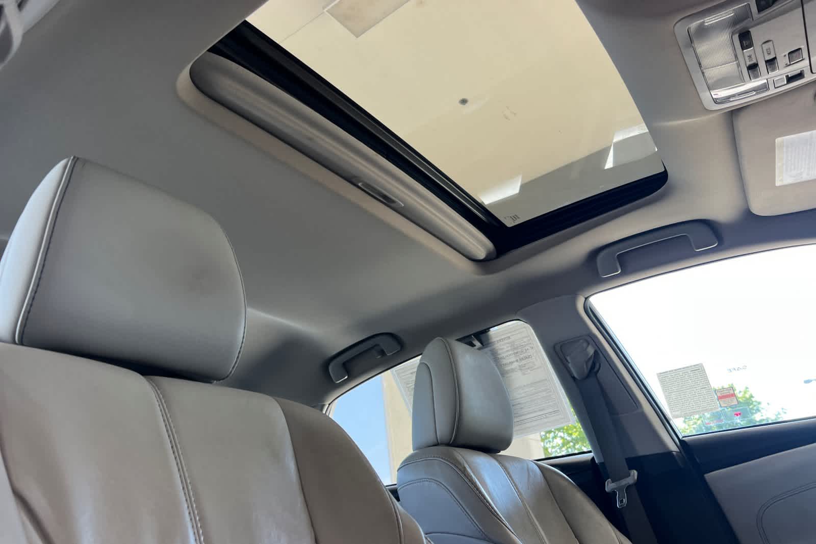 Thumbnail: 2013 Toyota Avalon - 17