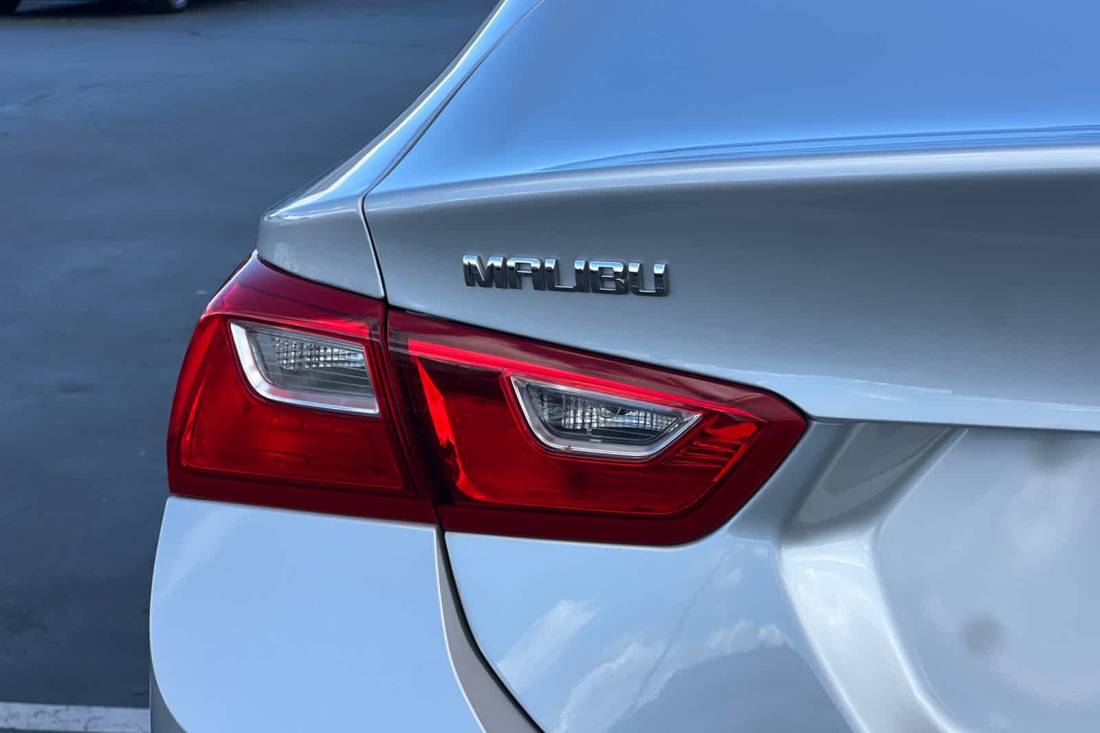 Thumbnail: 2021 Chevrolet Malibu - 29