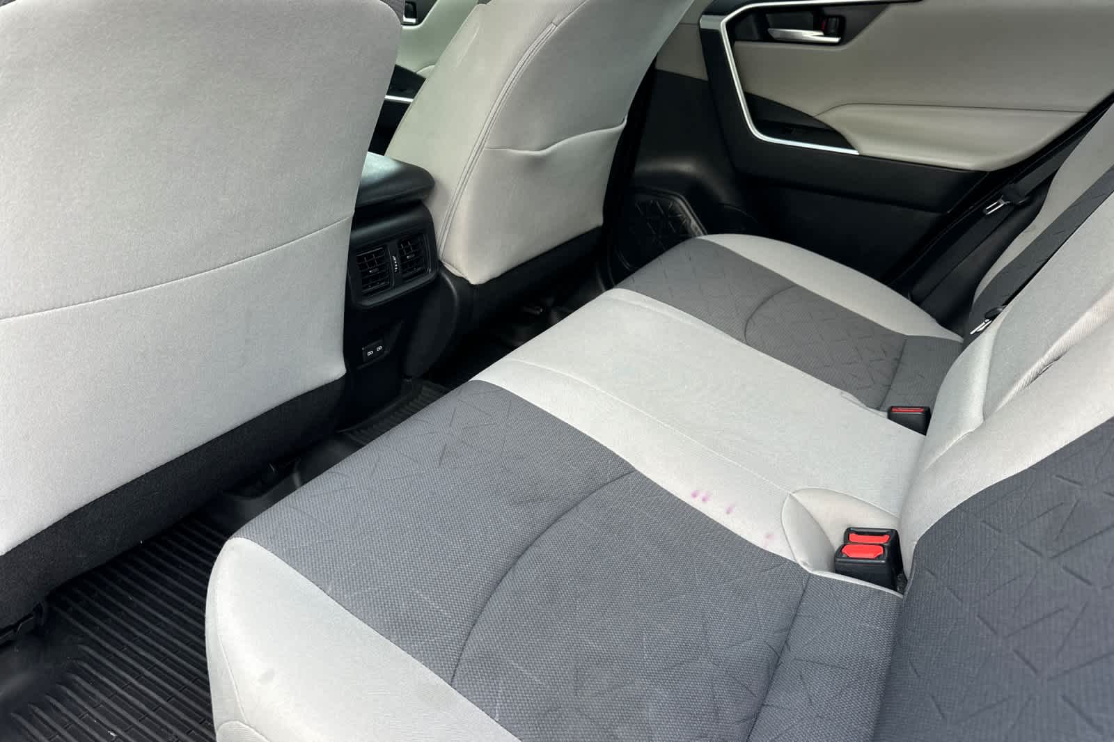 Thumbnail: 2022 Toyota RAV4 - 4