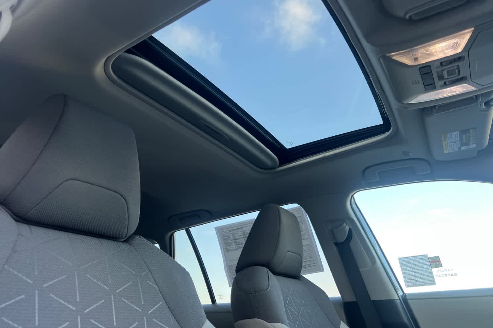 Thumbnail: 2023 Toyota RAV4 - 18