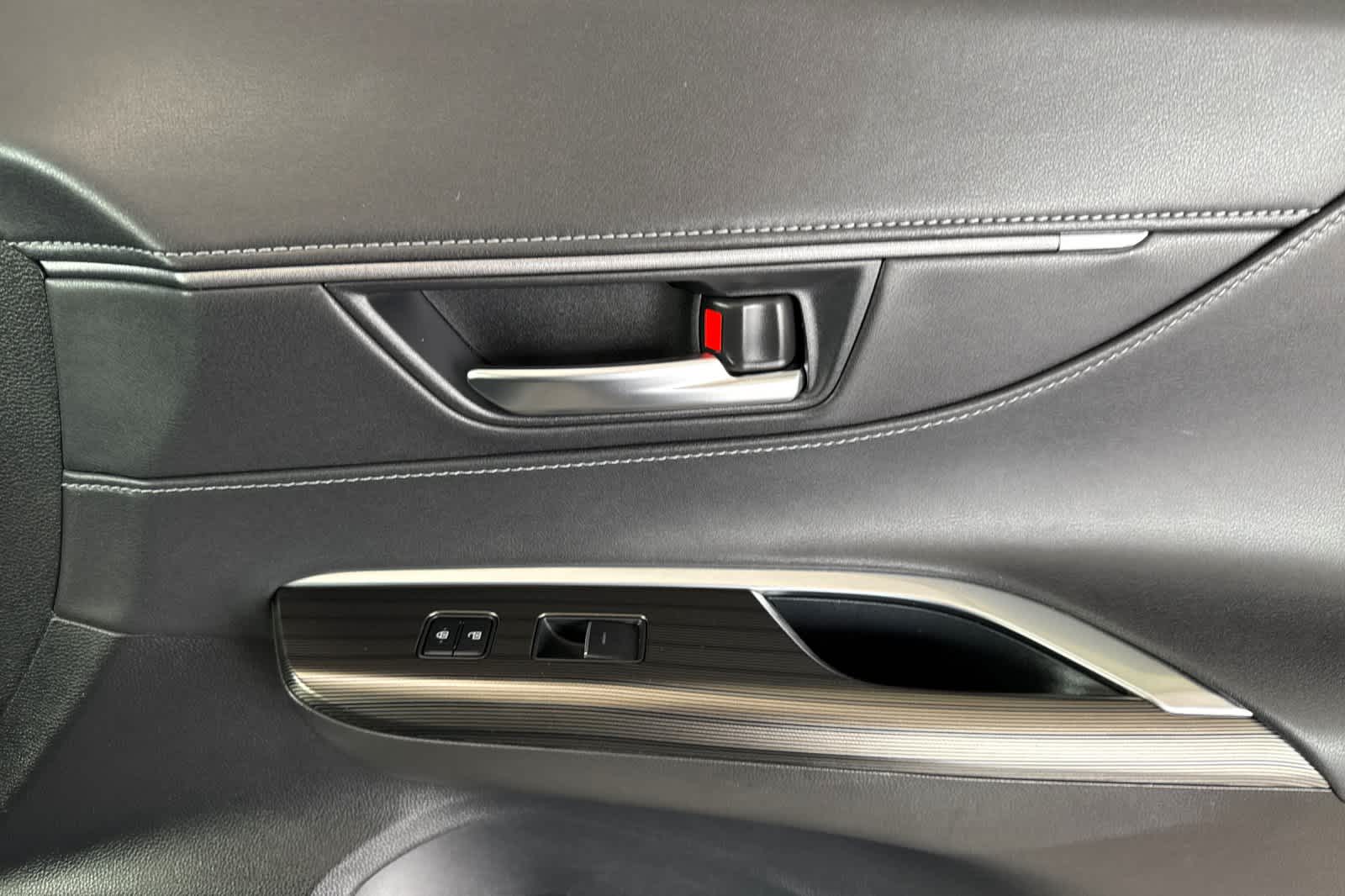 Thumbnail: 2022 Toyota Venza - 19