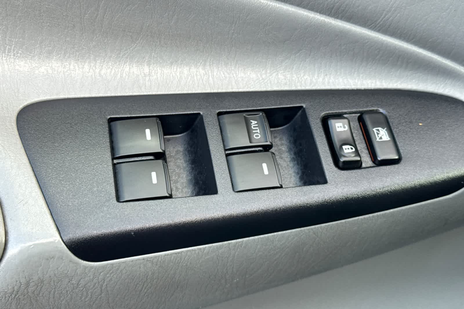 Thumbnail: 2014 Toyota Tacoma - 13