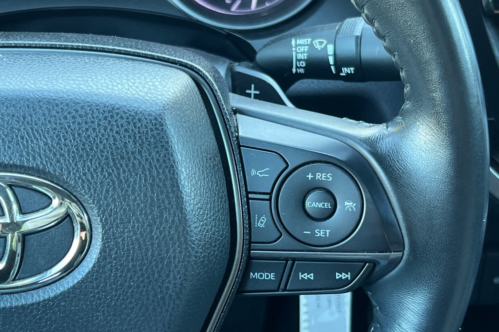 Thumbnail: 2022 Toyota Camry - 24