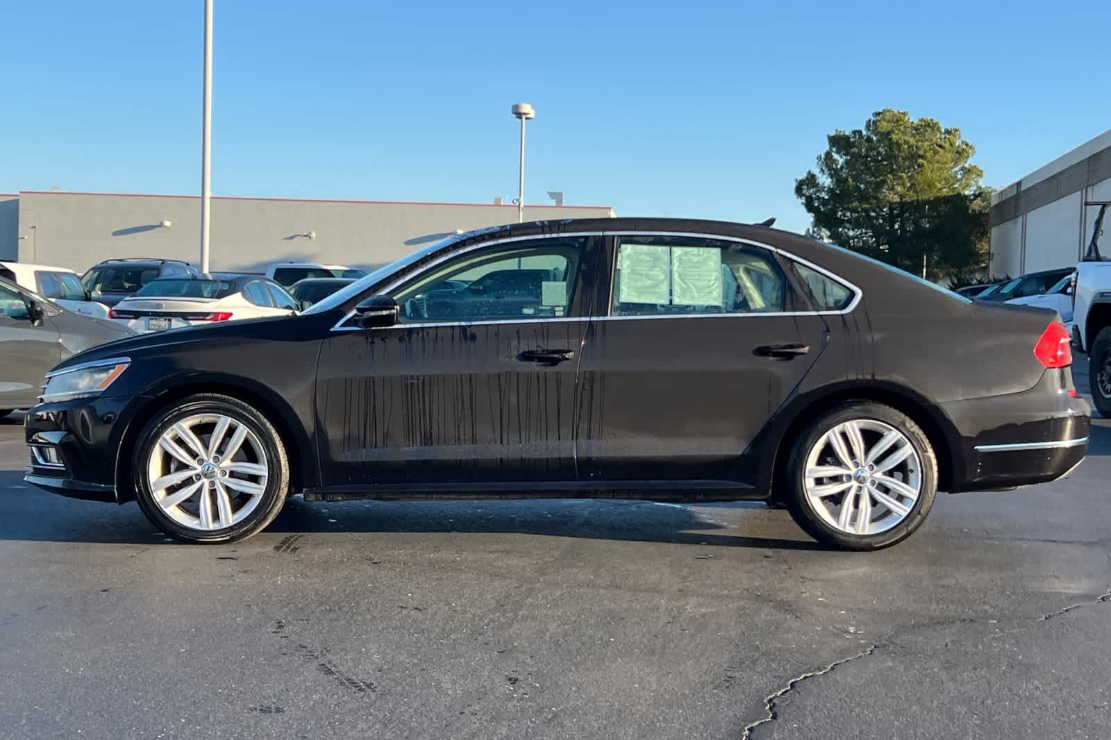 Thumbnail: 2018 Volkswagen Passat - 9