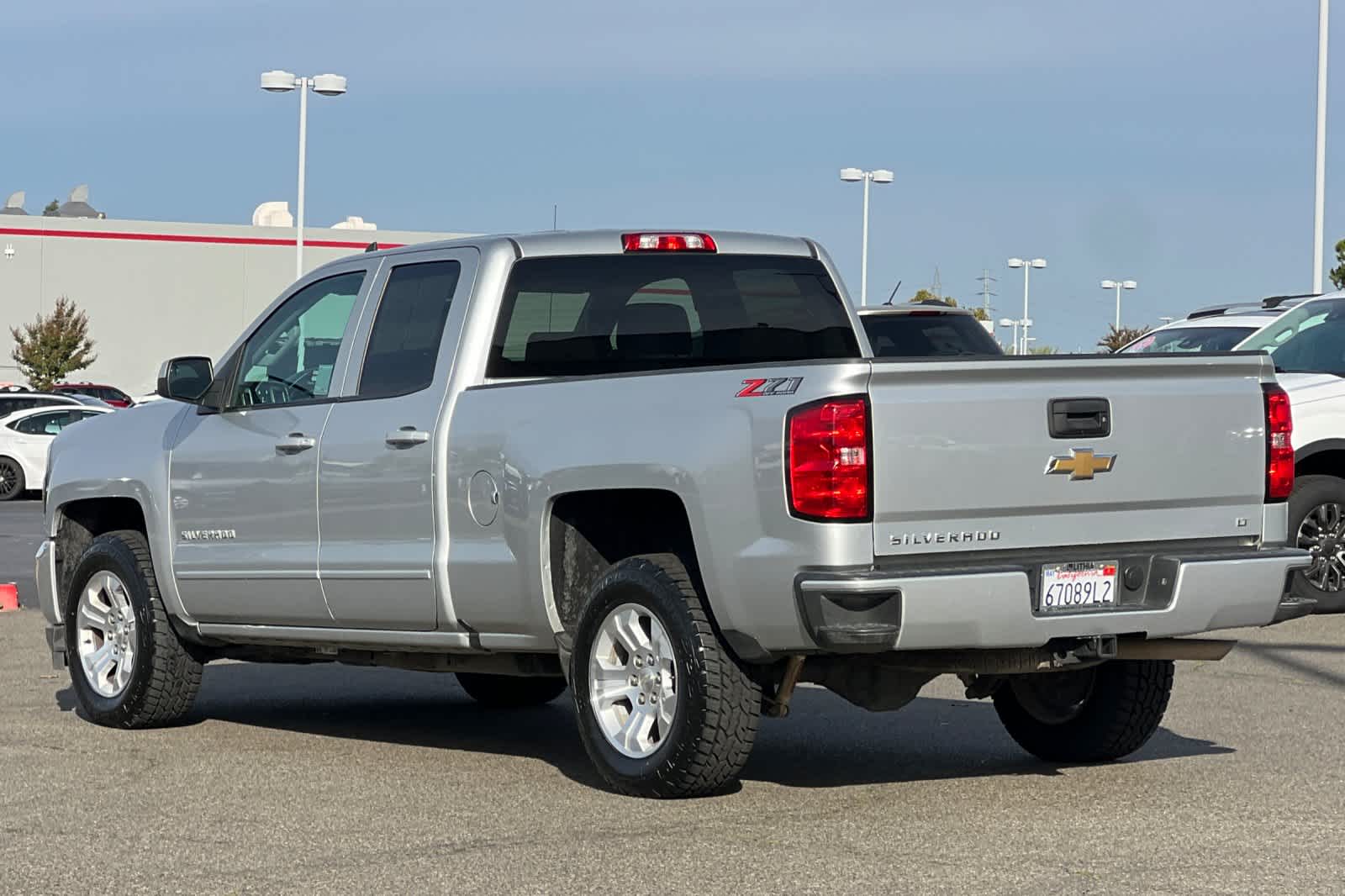 Thumbnail: 2018 Chevrolet Silverado 1500 - 7