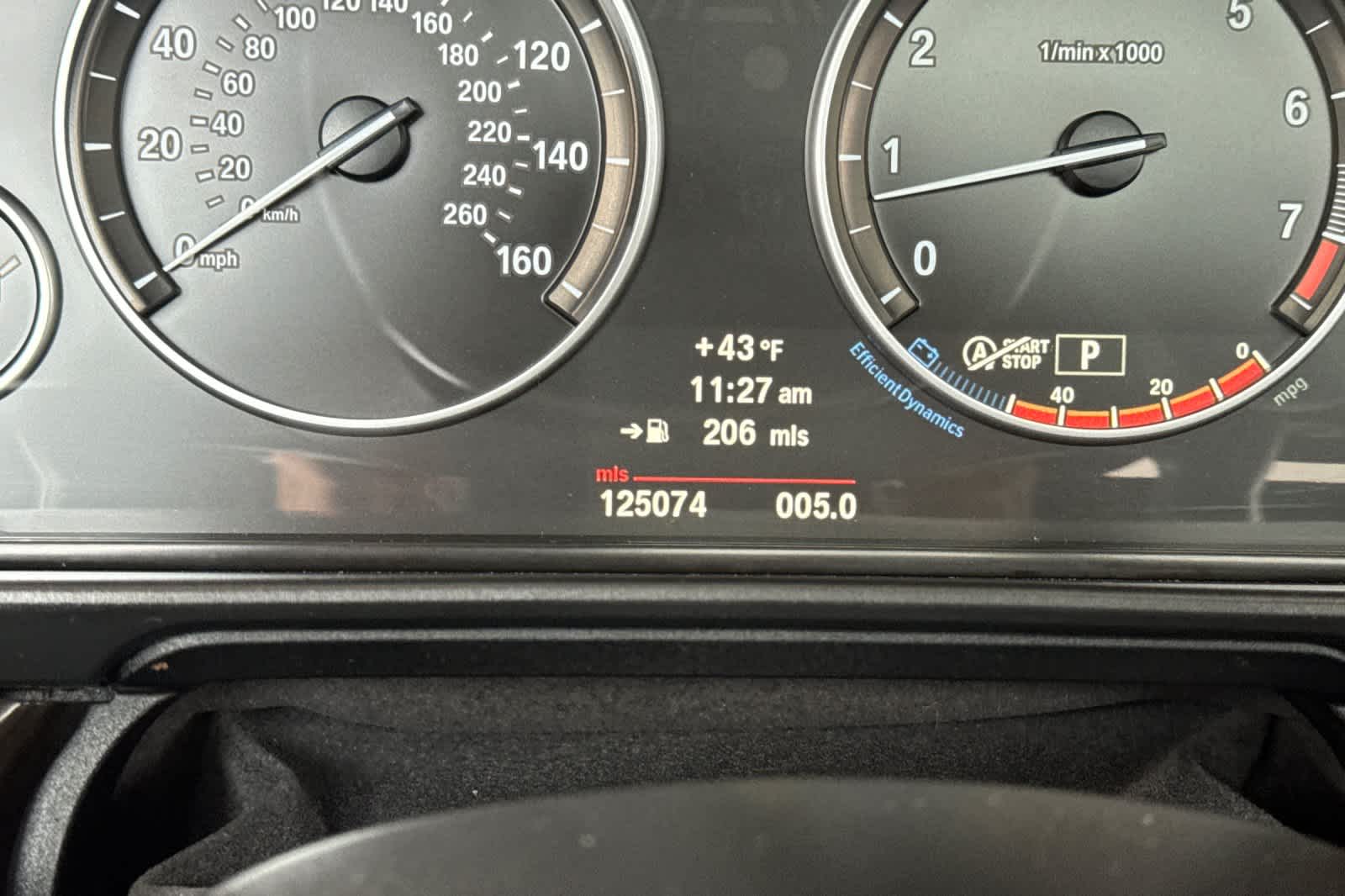 Thumbnail: 2013 BMW 5 Series - 29