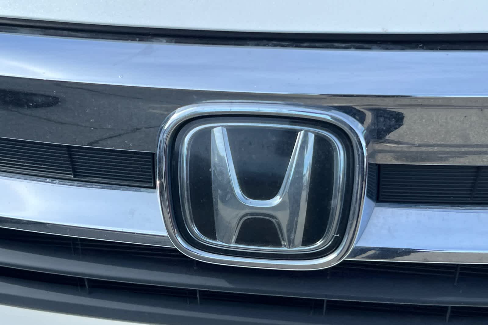 Thumbnail: 2020 Honda Pilot - 10