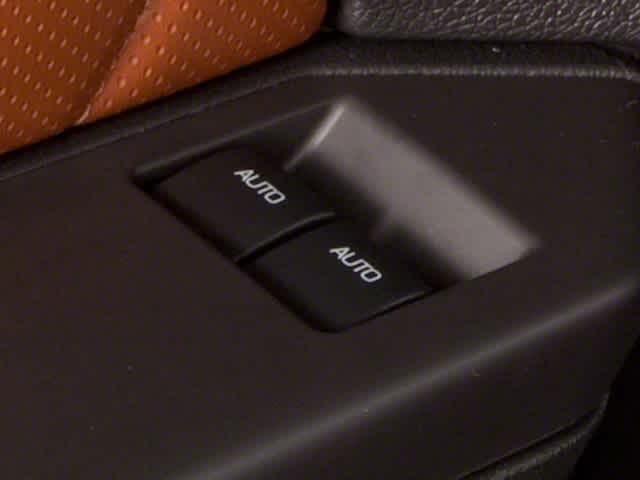 Thumbnail: 2010 Ford Mustang - 14