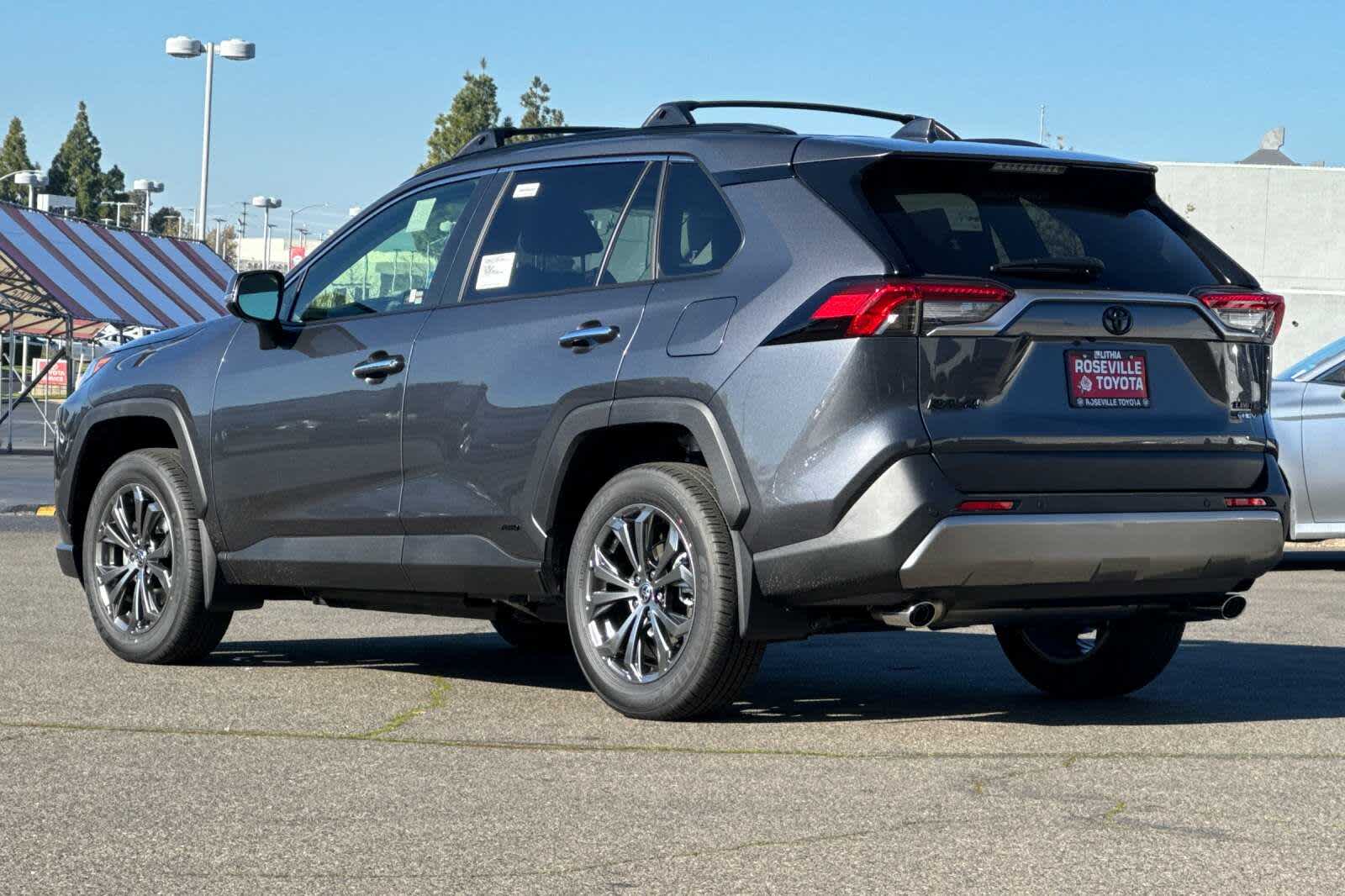 Thumbnail: 2025 Toyota RAV4 - 4