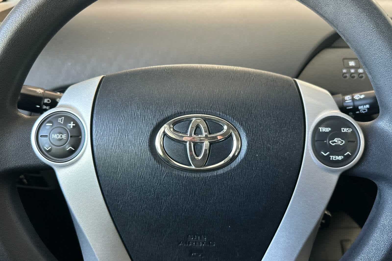 Thumbnail: 2011 Toyota Prius - 23