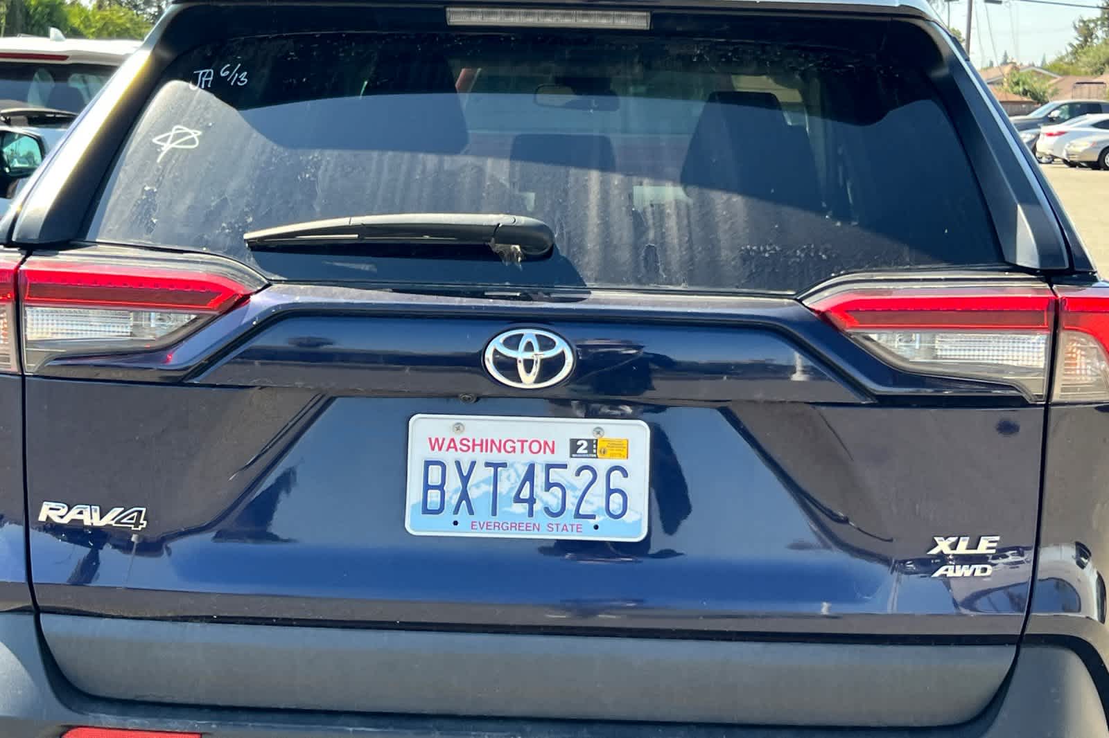 Thumbnail: 2022 Toyota RAV4 - 16