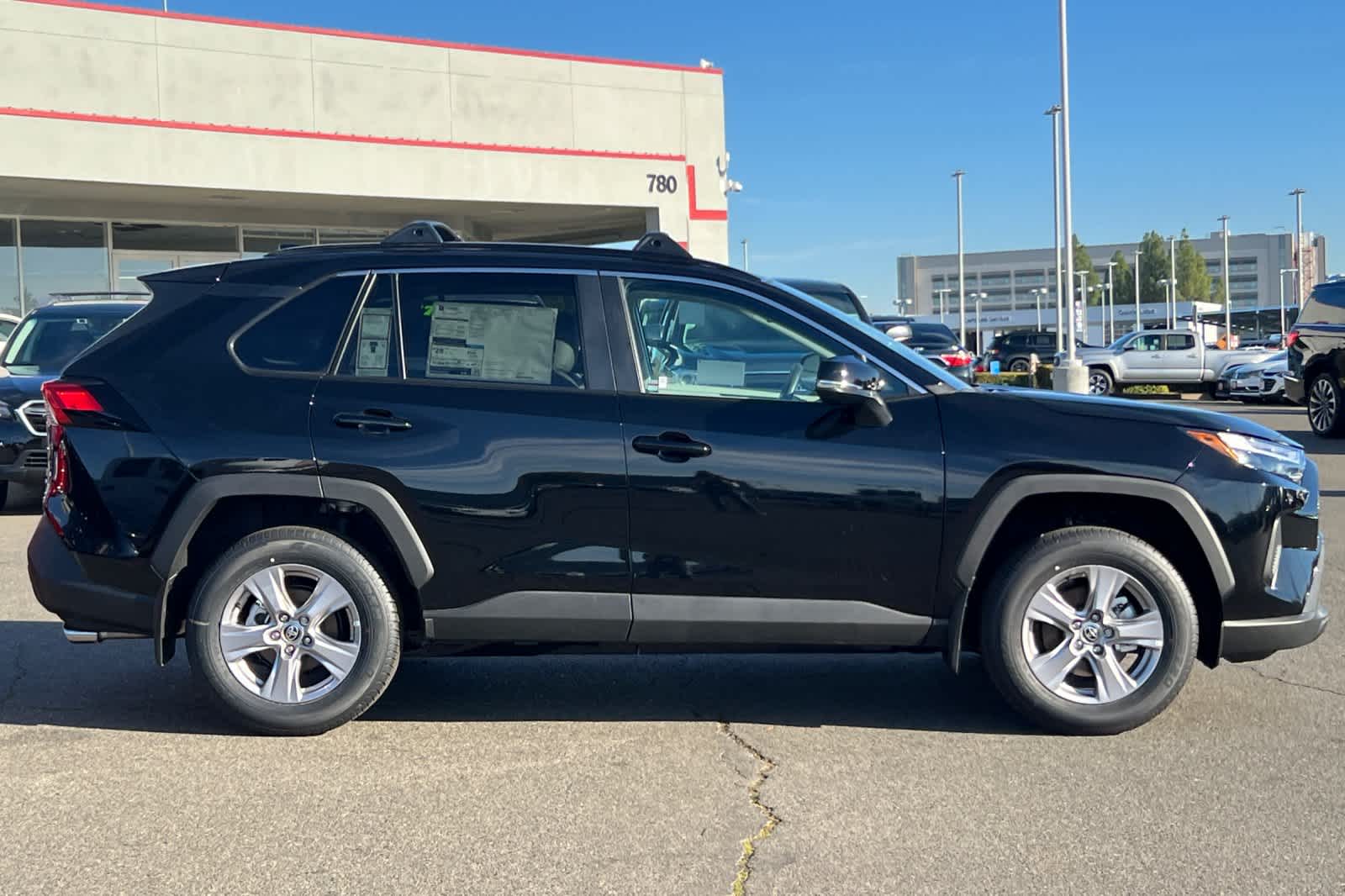 Thumbnail: 2025 Toyota RAV4 - 8