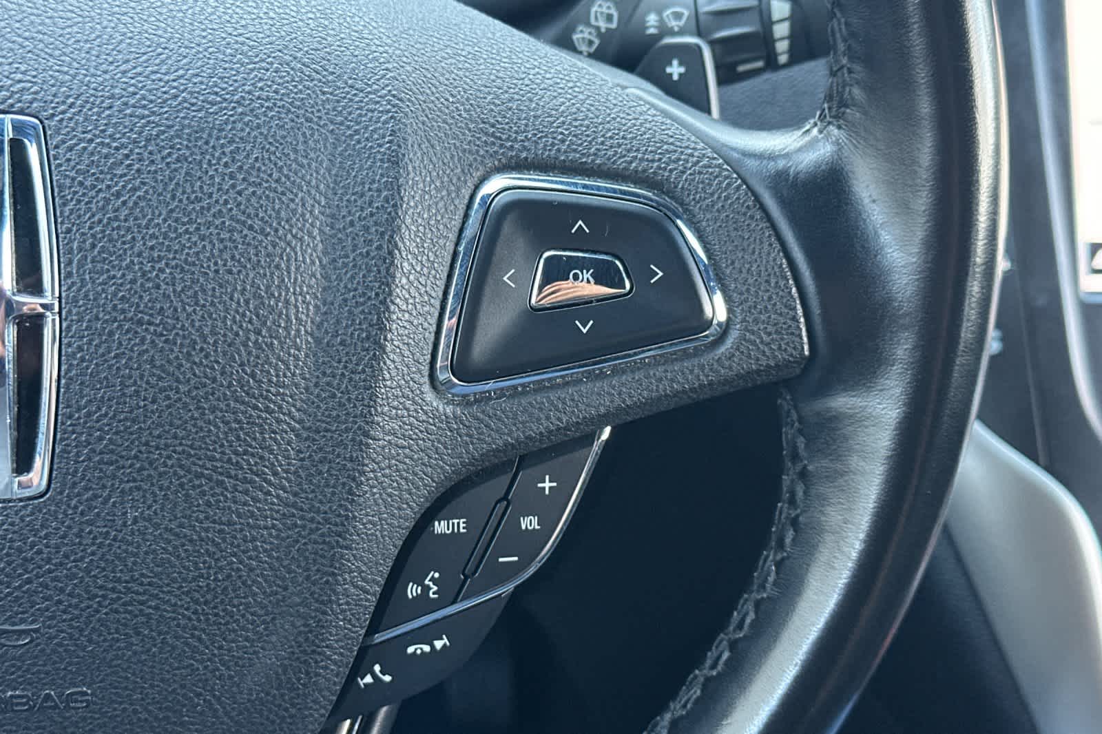 Thumbnail: 2018 Lincoln MKC - 28