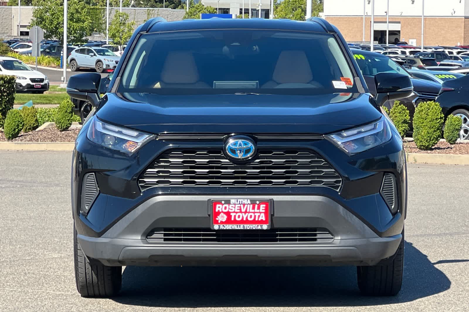 Thumbnail: 2023 Toyota RAV4 - 10