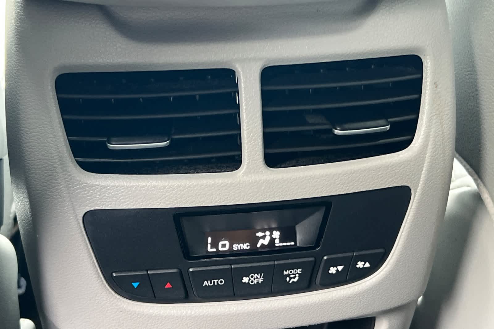 Thumbnail: 2014 Acura MDX - 14