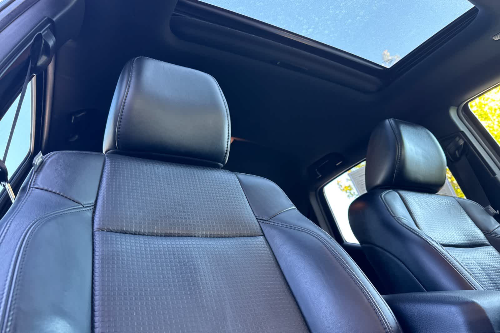 Thumbnail: 2019 Toyota Tacoma - 16