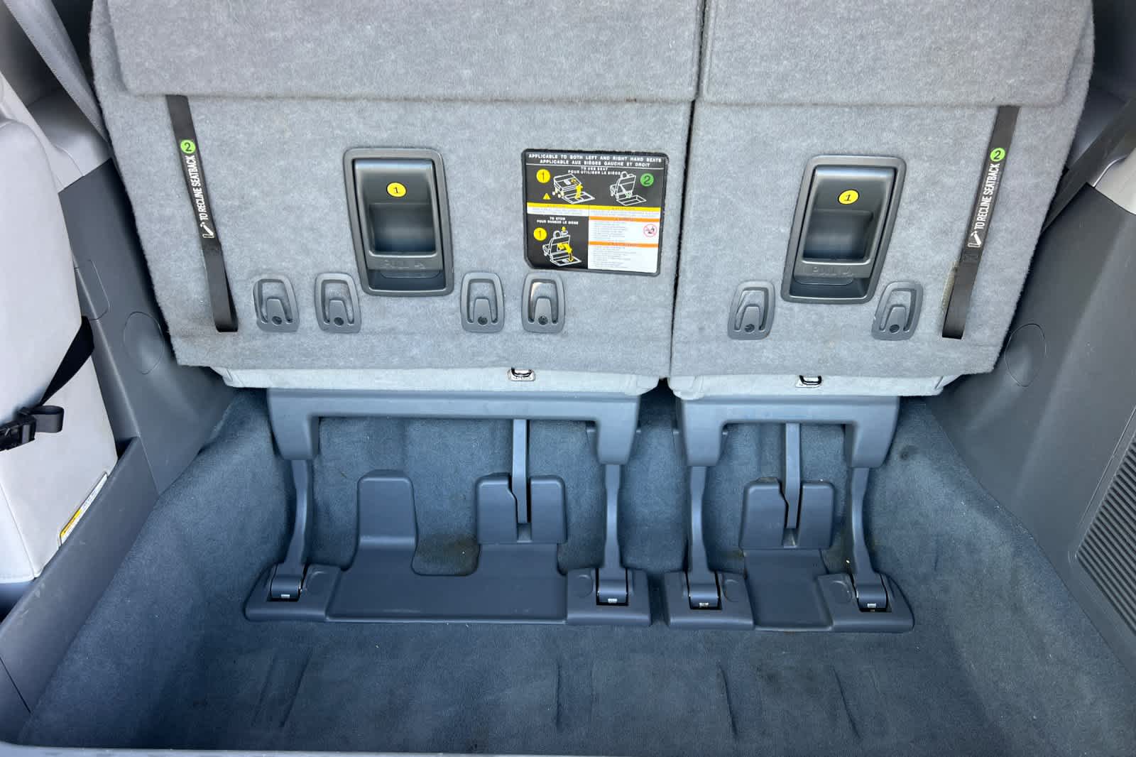 Thumbnail: 2020 Toyota Sienna - 17