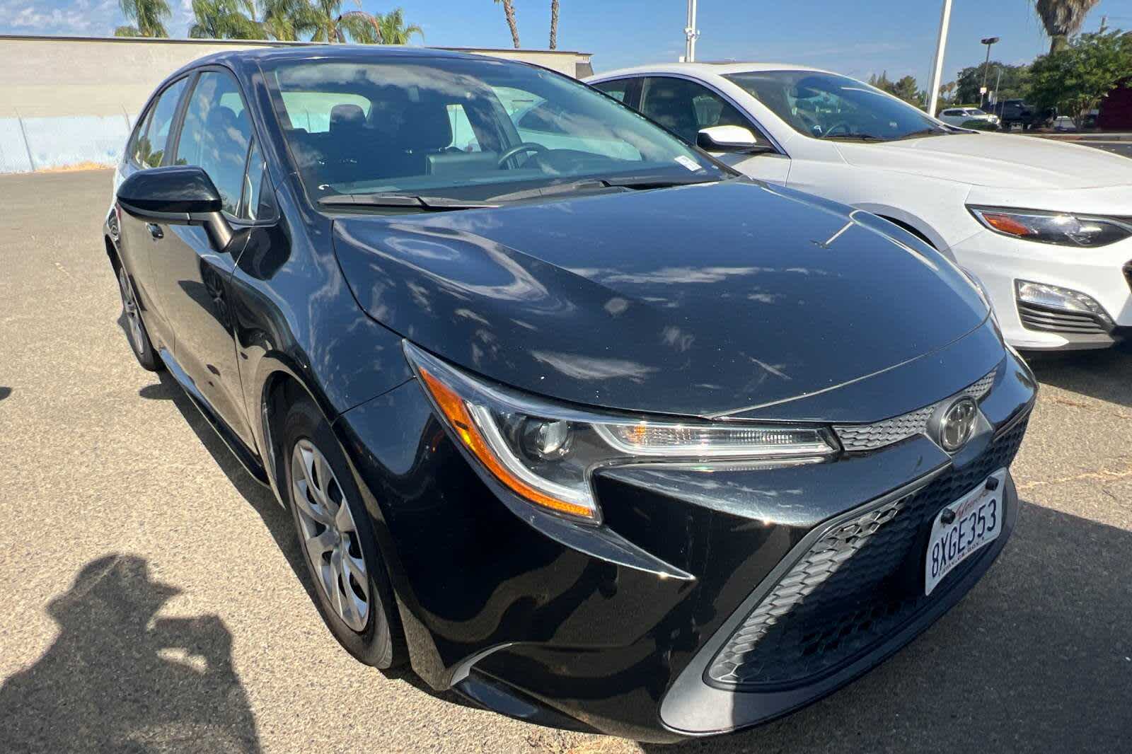 Thumbnail: 2022 Toyota Corolla - 3
