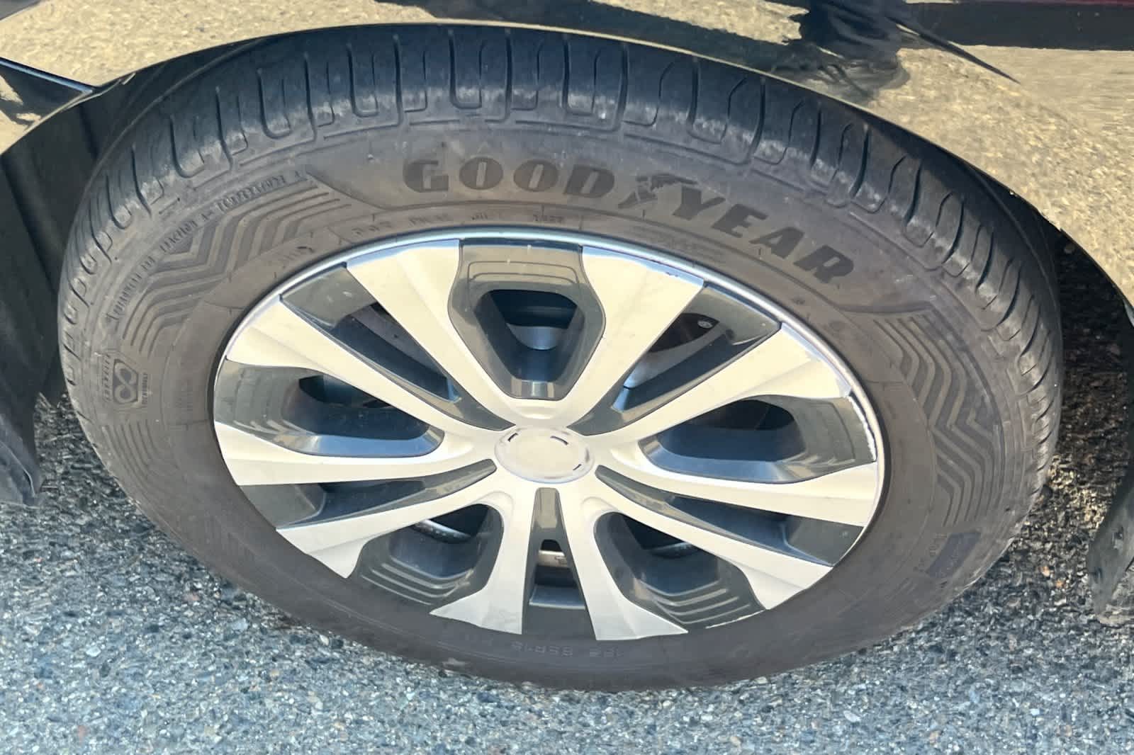 Thumbnail: 2020 Toyota Prius Prime - 10