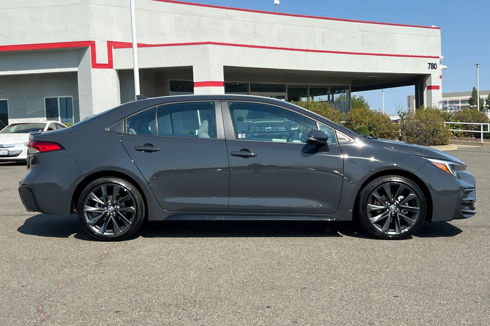 Thumbnail: 2025 Toyota Corolla - 6