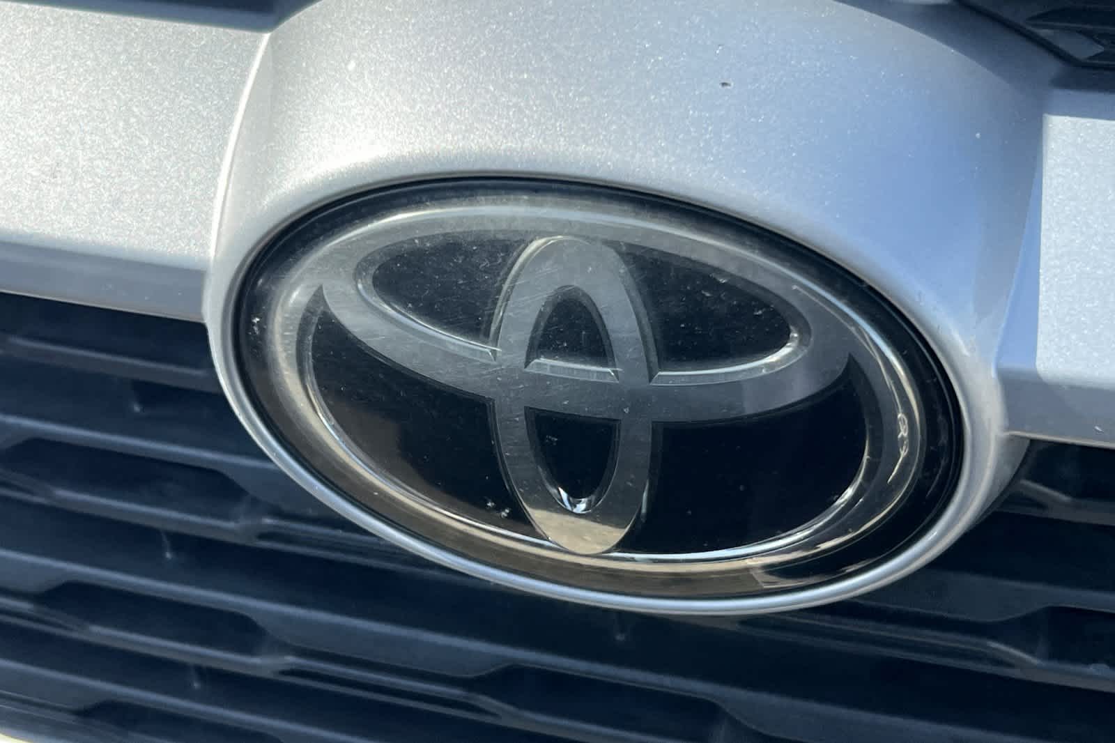 Thumbnail: 2021 Toyota RAV4 - 9