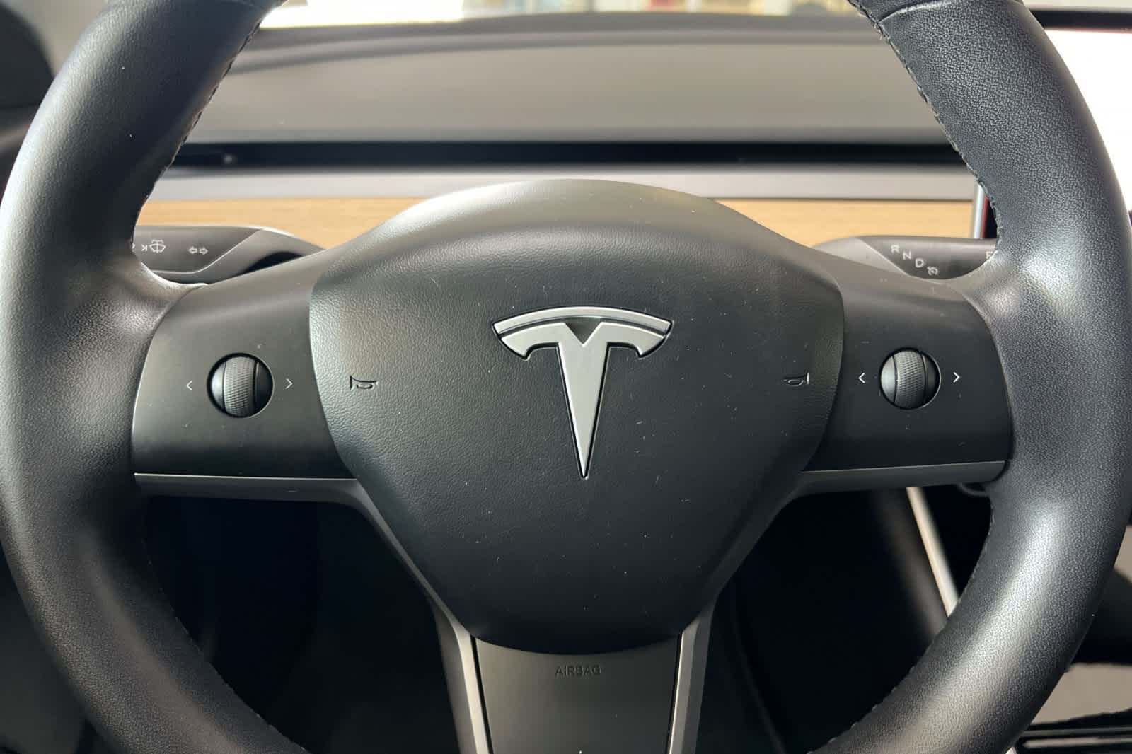 Thumbnail: 2020 Tesla Model 3 - 24