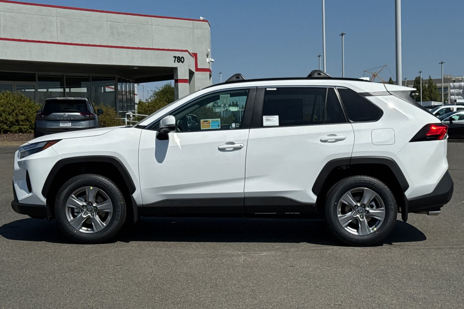 2025 Toyota RAV4 XLE 4